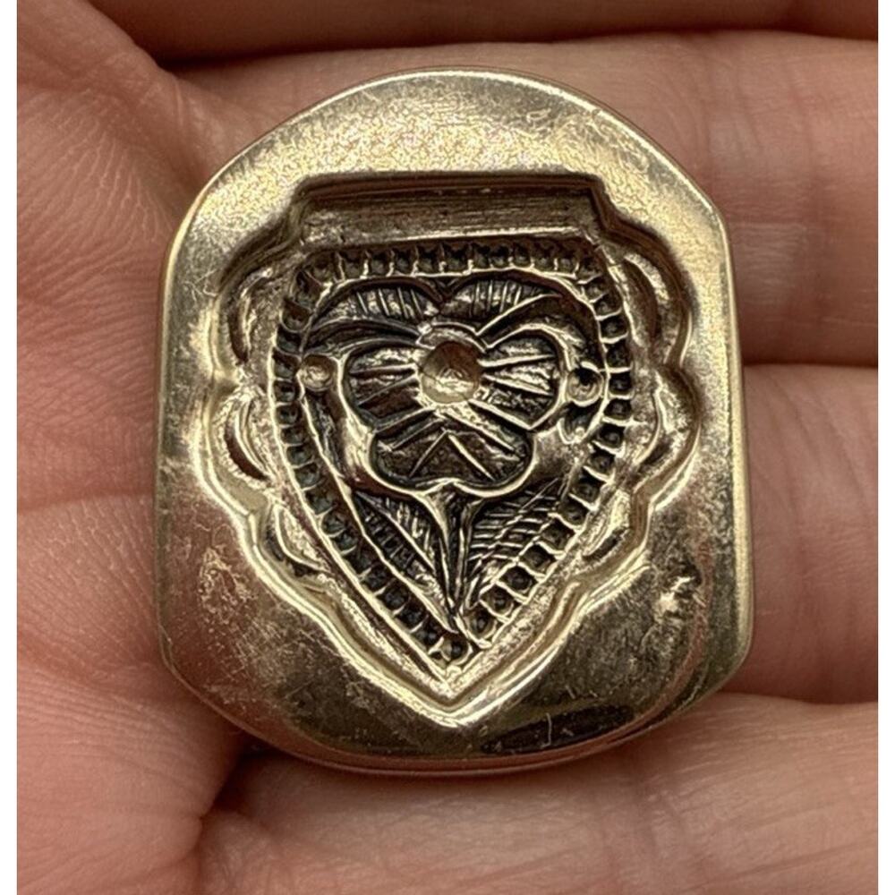 Vtg Brass Dapping Jewelry Mold Casting Floral Heart 1 1/16” Stamp Seal - Picture 1 of 4